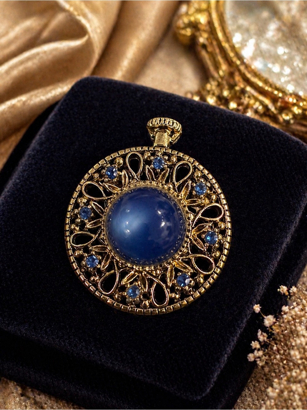 Vintage Sarah Coventry Blue Cabochon Filigree Brooch Pin🔥